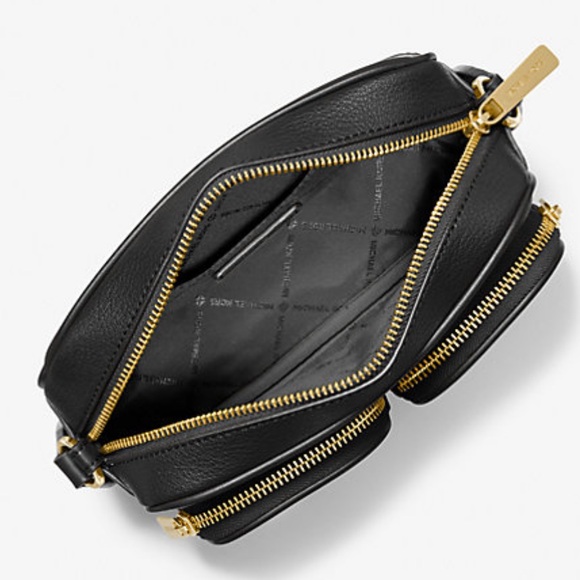 Michael Kors Jet Set Md Leather Crossbody Bag Case for Apple Airpods Pro®
Black - Picture 5 of 16